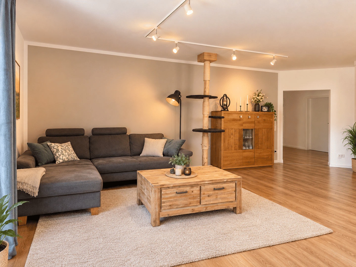 Moderne 4-Zimmer-Wohnung mit Balkon und hochwertiger Ausstattung in Zierenberg, 34289 Zierenberg