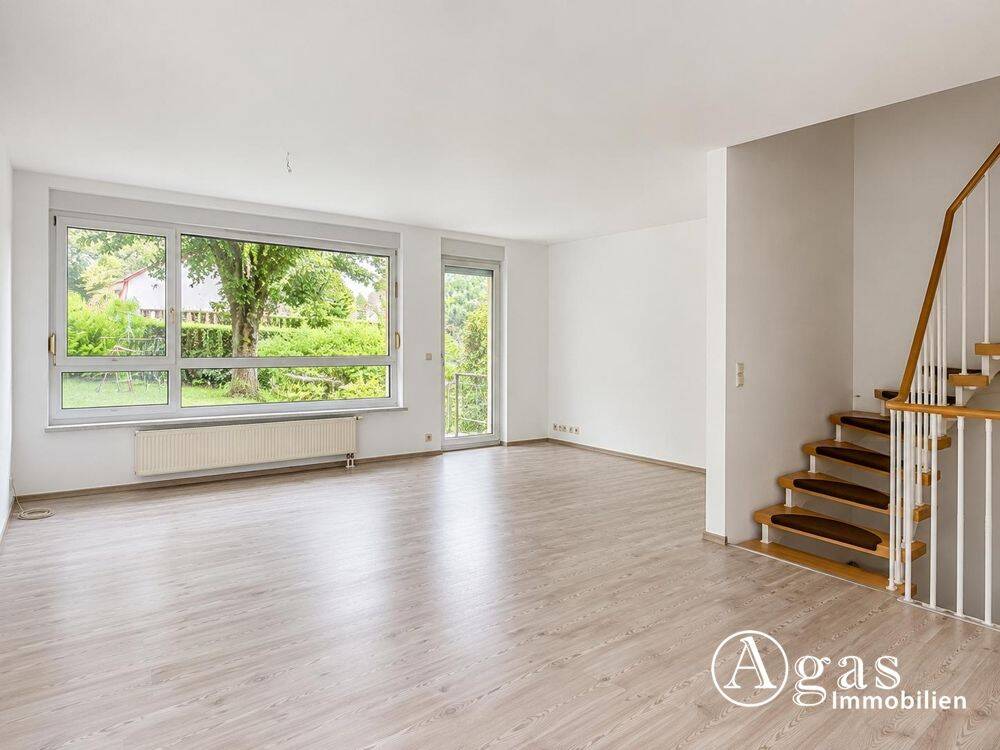 Familienfreundliche Doppelhaushälfte mit Garten in Biesdorf-Süd, 12683 Berlin (Marzahn-Hellersdorf Biesdorf Kleingartenanlage Biesenhorst 1)