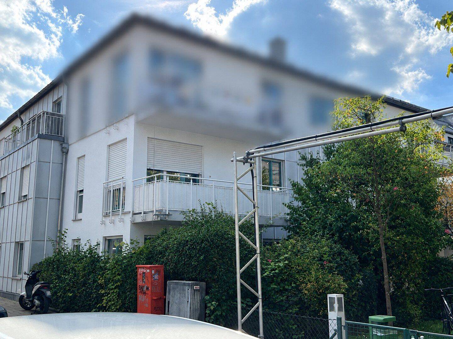 Frisch renovierte 2-Zimmer-Wohnung mit neuer Einbauküche und Balkon in Sendling-Westpark, 81377 München (Hadern Sendling-Westpark)