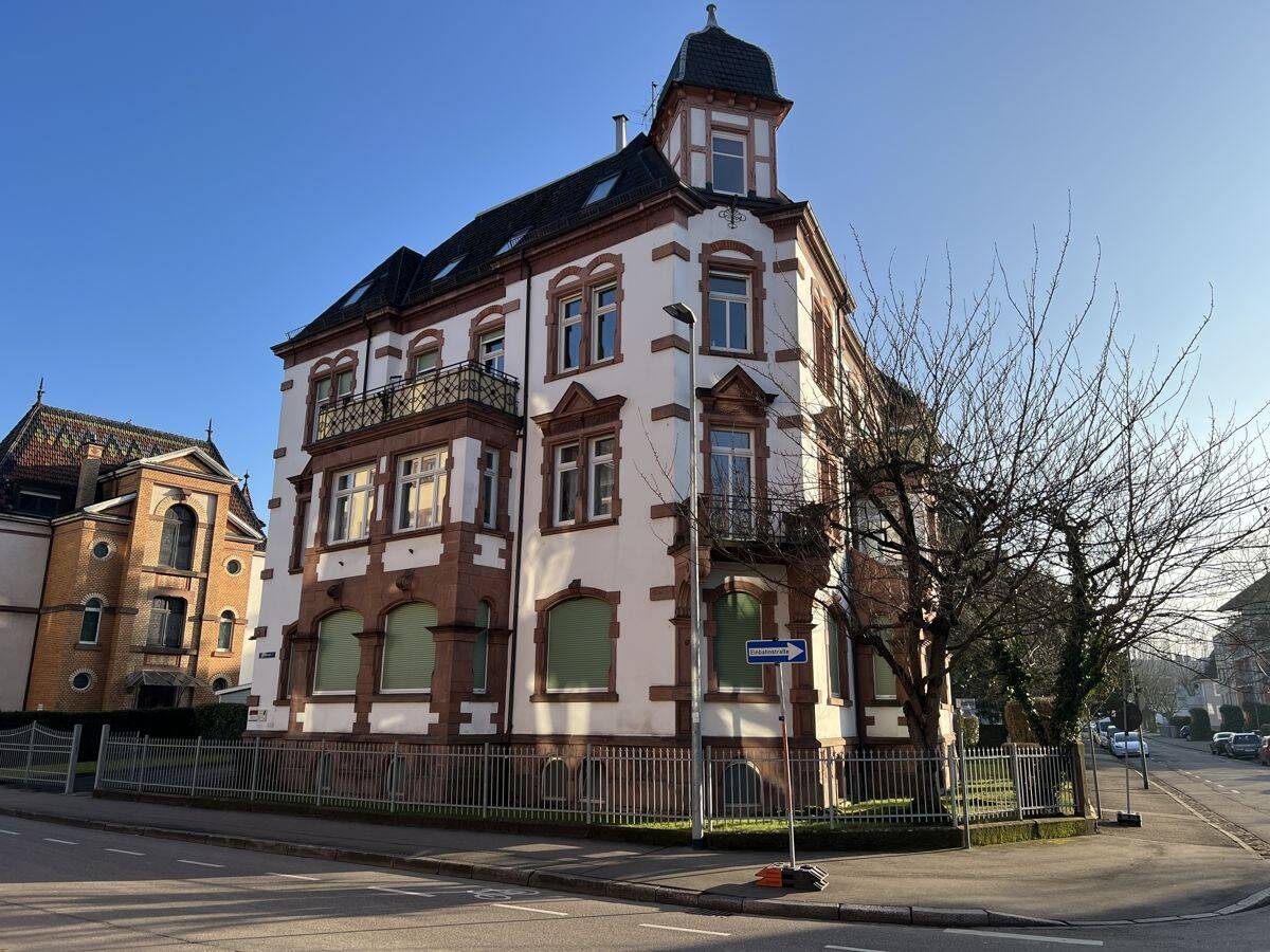 Stilvoll und großzügig wohnen – 4 Zimmer, Küche, Bad, Garage, 77933 Lahr/Schwarzwald