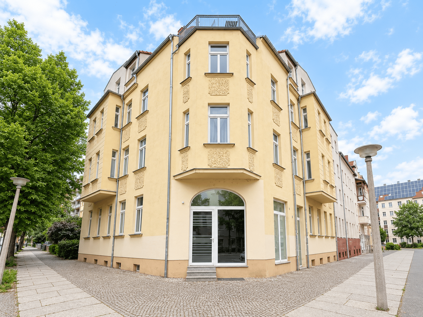 Kernsanierte 2-Zimmer-Wohnung mit moderner Einbauküche, 6110 Halle (Saale) (Damaschkestraße Gesundbrunnen Innenstadt Lutherplatz Saaleaue)