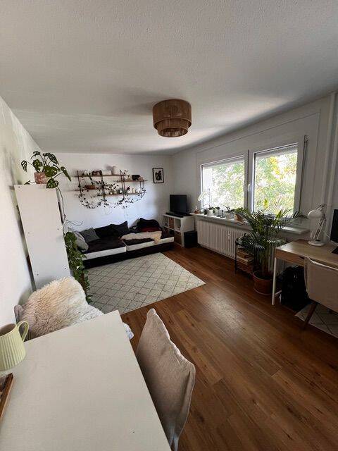 2-Zimmerwohnung mit Einbauküche und Balkon in Petershausen, 78467 Konstanz