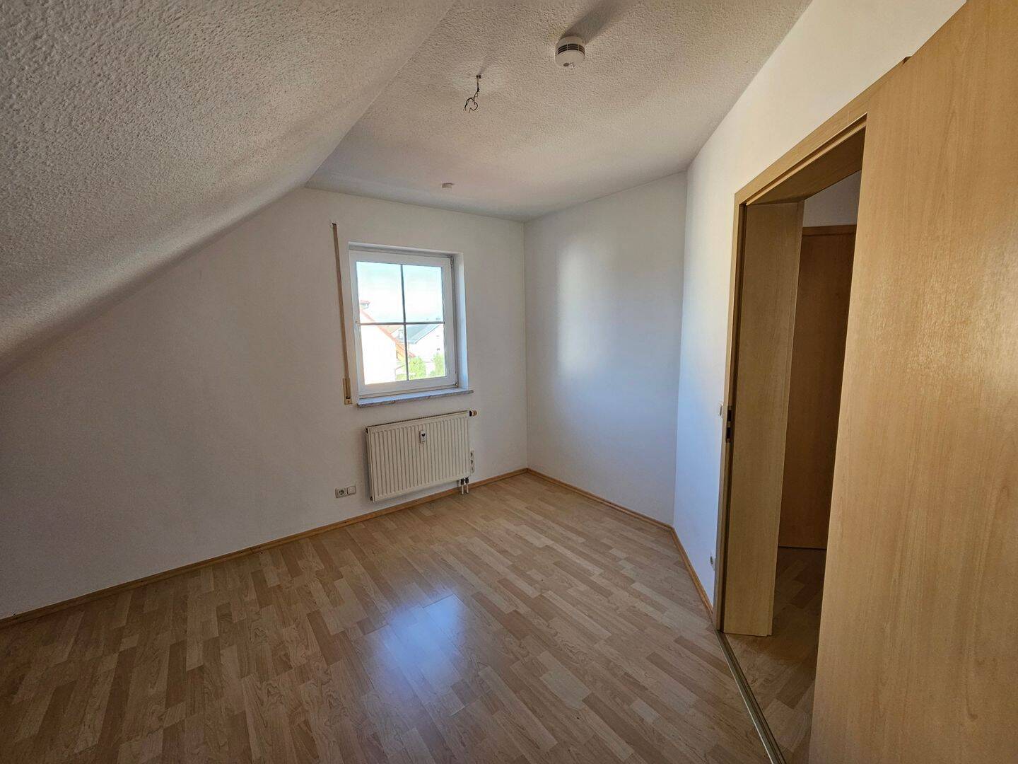 Top Dachgeschoss Wohnung in Eschenau, 90542 Eckental