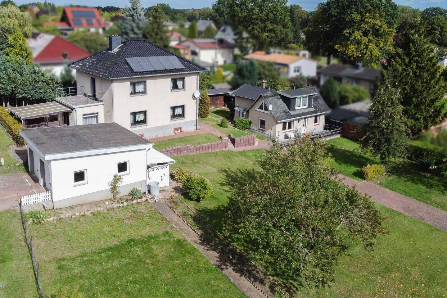 Besonderes Anwesen in begehrter Lage-großzügiges Grundstück mit zwei Wohngebäuden, 19395 Plau am See