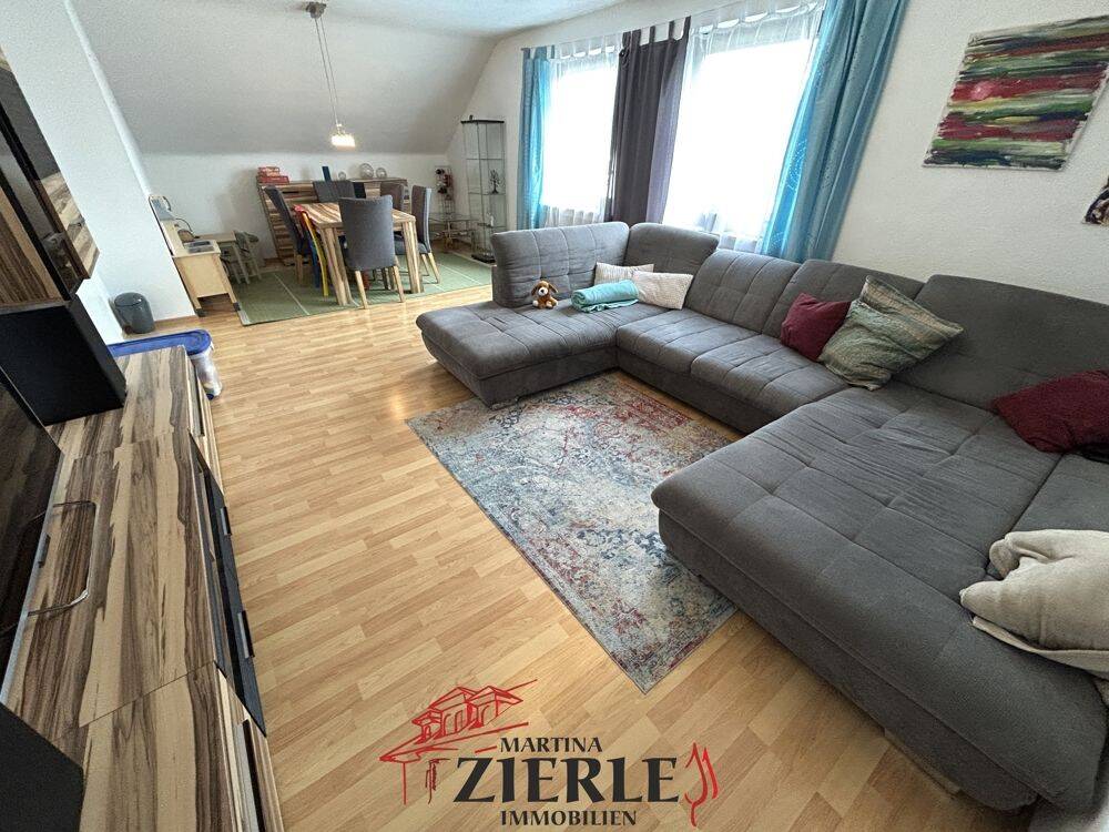 Oben ist es am Schönsten, 3,5 Zimmer DG-Wohnung mit eigener Terrasse und vorhandener EBK!, 73054 Eislingen/Fils