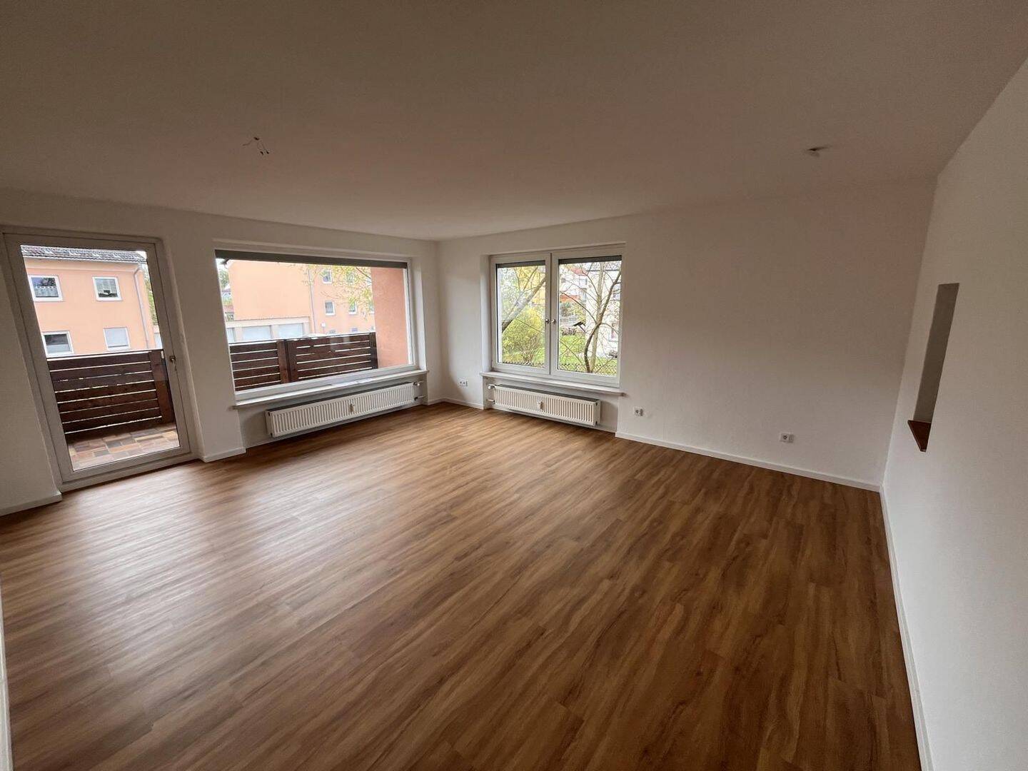 5-Zimmer-Wohnung mit Balkon in Lappersdorf, 93138 Lappersdorf