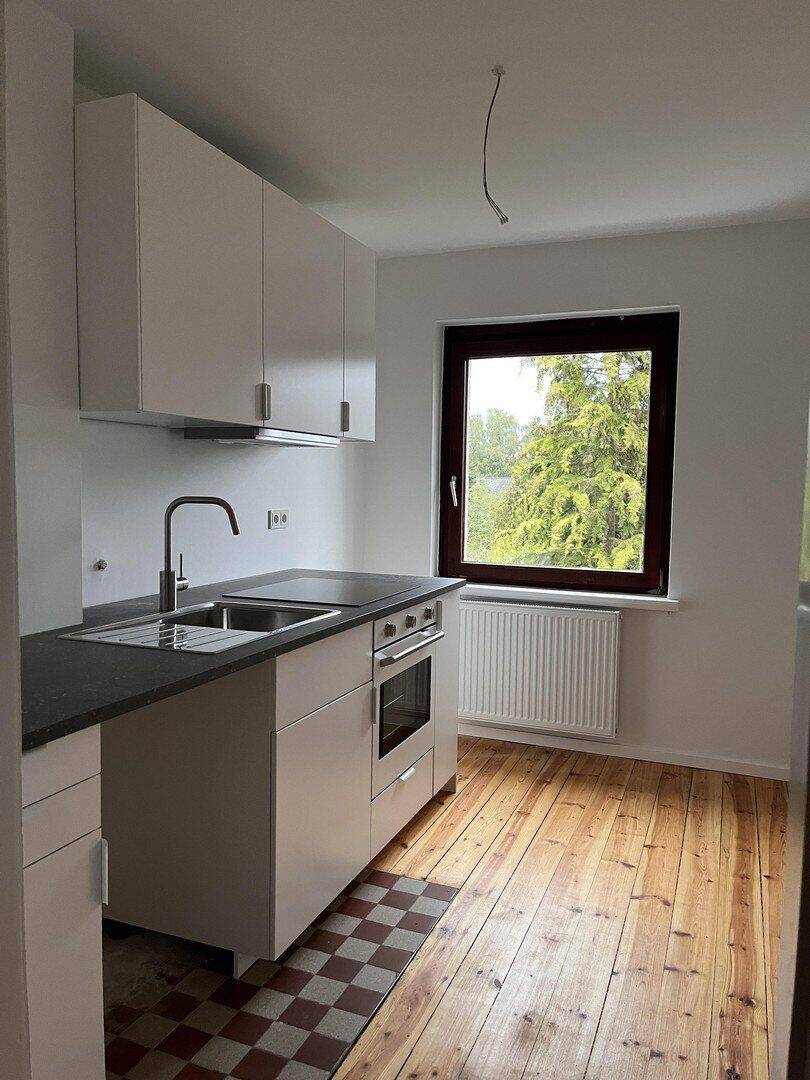***NEU***2-Zimmer Whg, teilsaniert & in Uni-Lage***, 23627 Groß Grönau (Klein Grönau)