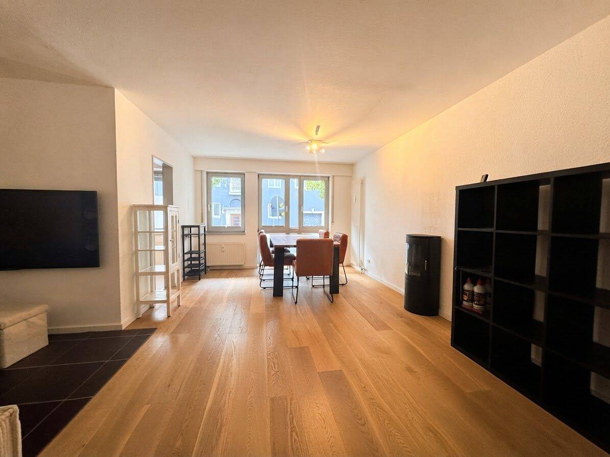 Oberkassel: 2-Zimmmer- Wohnung mit Stellplatz, 40549 Düsseldorf (Heerdt Oberkassel)