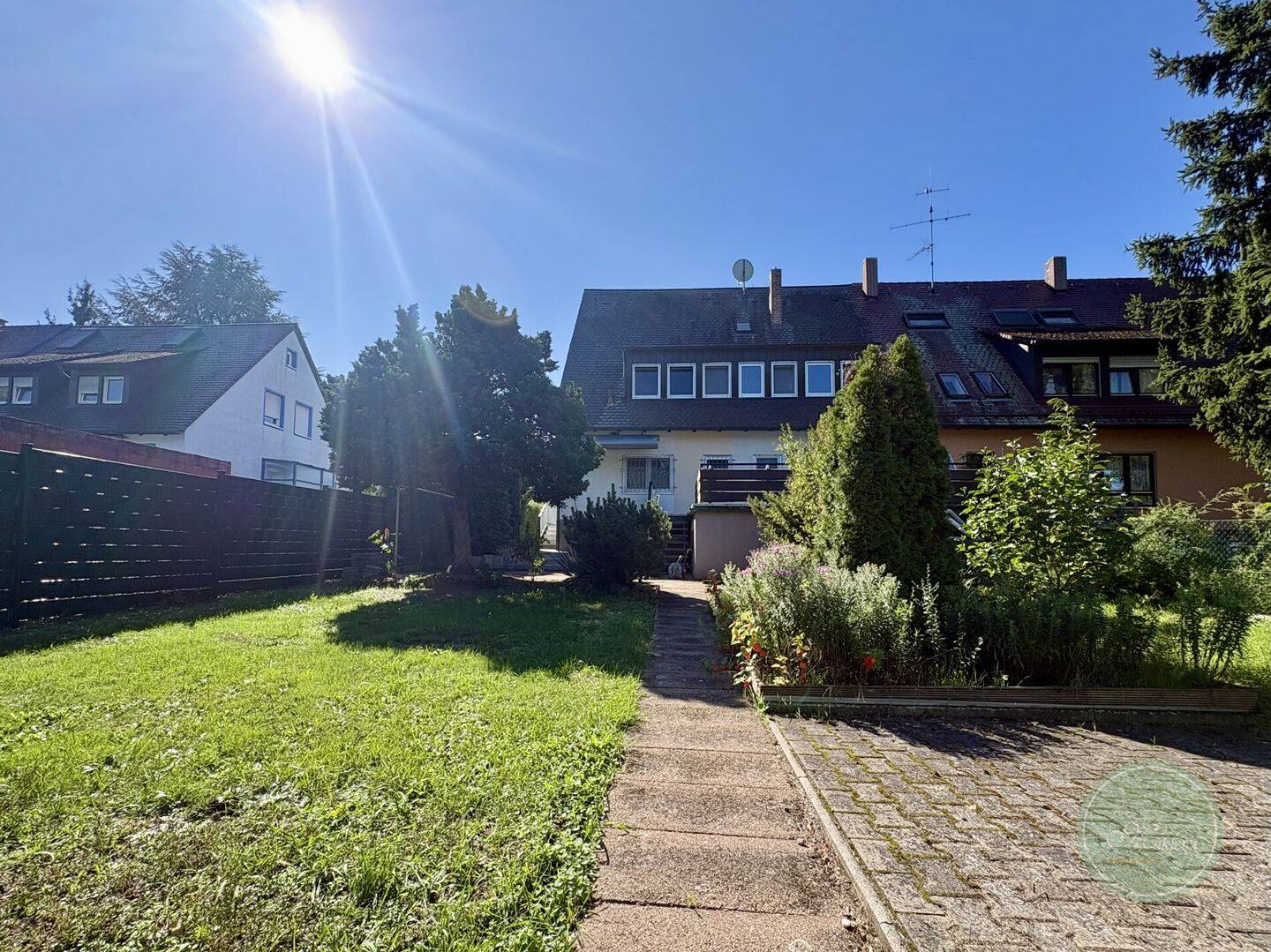 ** MORE than MIETE * Zweifamilienhaus * 6 Zi. * 2 Terrassen * Garten * Balkon * 155 Qm * Garage **, 90427 Nürnberg