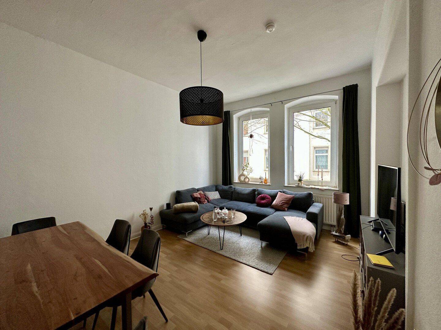 Großzügige 4-Zimmer-Altbauwohnung im 3. OG mit Weitblick über Osnabrück, 49078 Osnabrück (Hellern Weststadt)