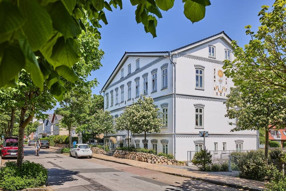 Historische Eleganz trifft modernen Wohnkomfort – 3-Zi. FeWo in bester Lage von Westerland, 25980 Sylt