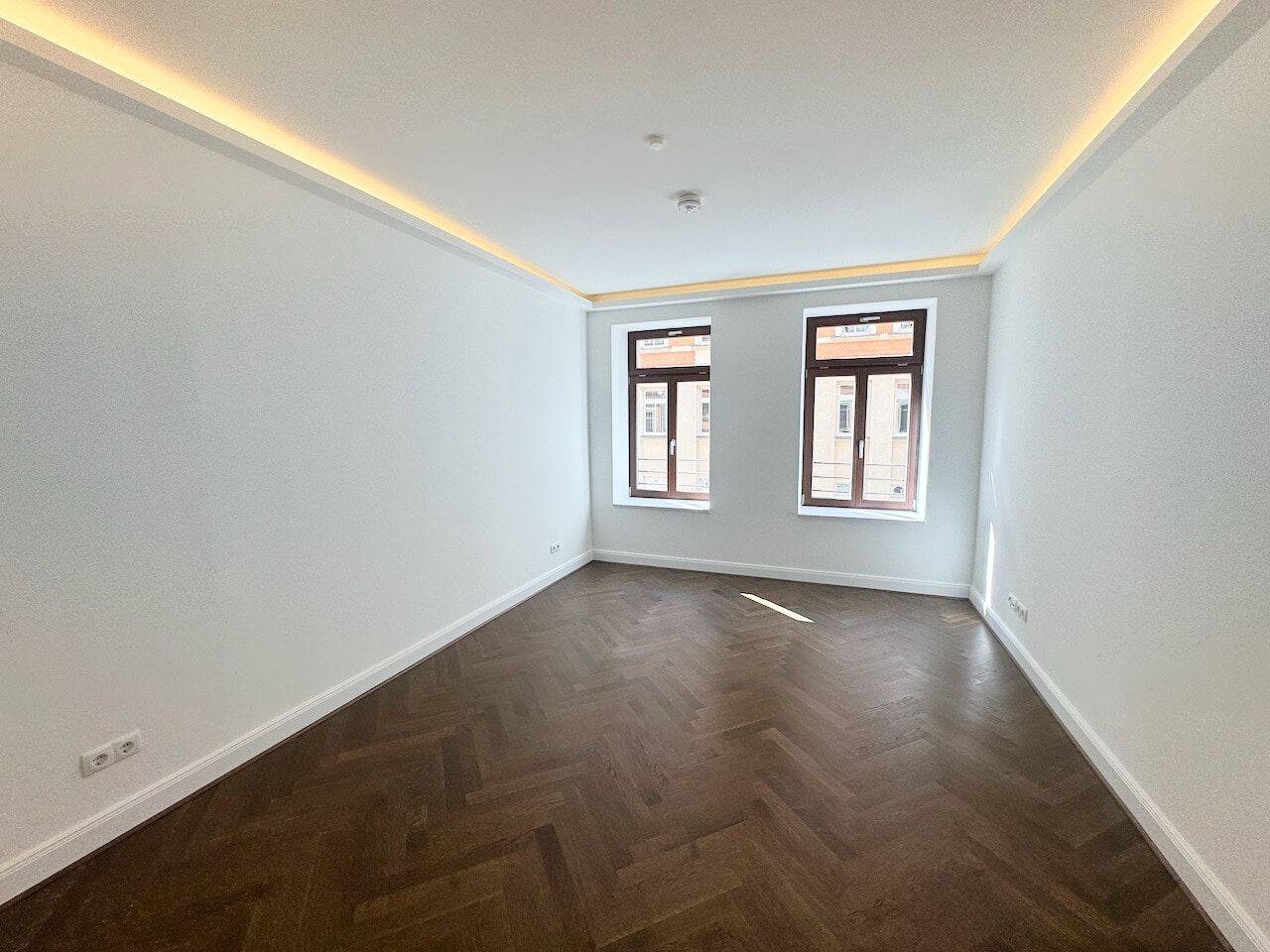 Stilvoll! + Parkett + Fußbodenheizung + Balkon + Wanne & Dusche + LED-Licht + Übernahme EBK möglich, 4317 Leipzig (Neustadt-Neuschönefeld Reudnitz-Thonberg Zentrum-Ost)