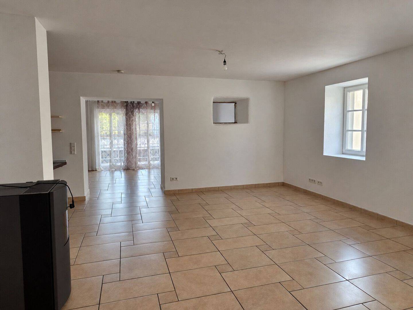 Großzügige 4-Zimmer-Wohnung mit Terrasse | Grenznah | Ruhige Lage, 54310 Ralingen