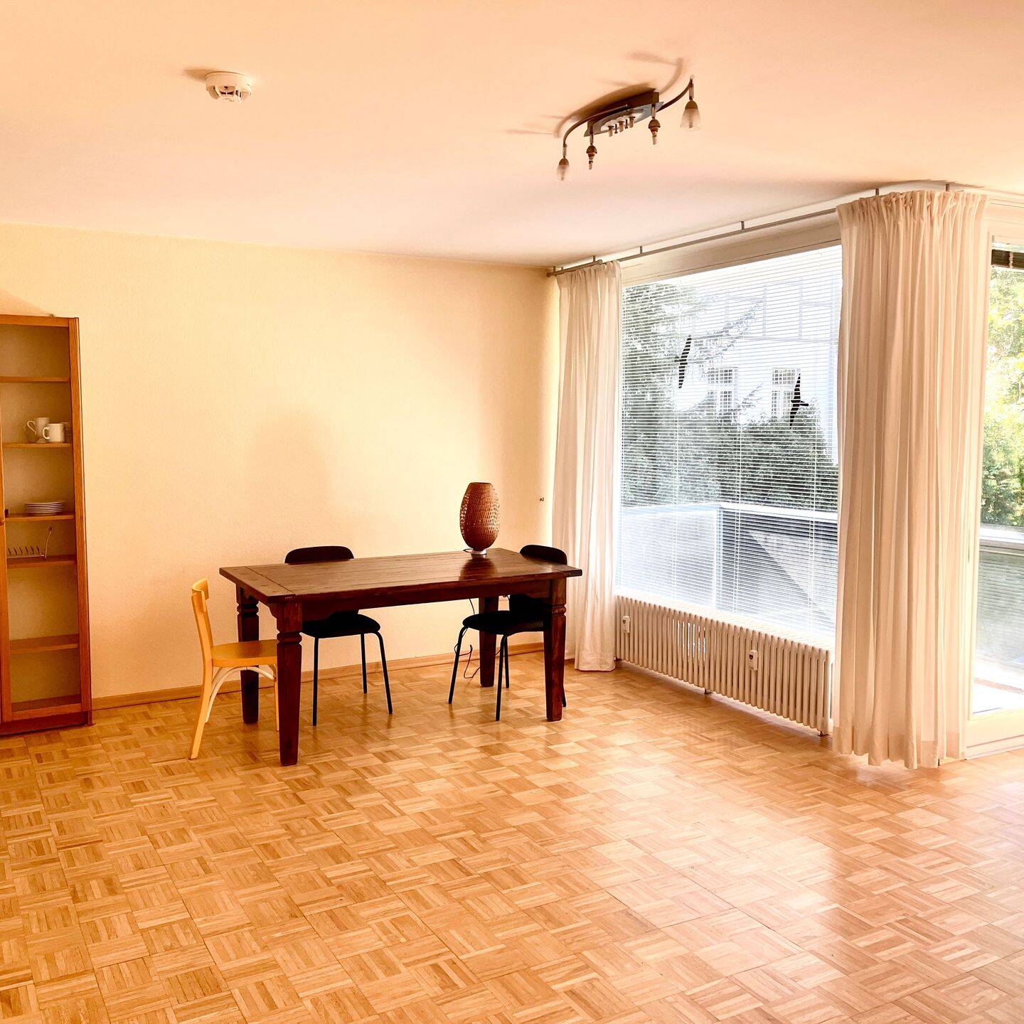 Helles möbliertes 1-Zimmer-Apartment mit Balkon & Stellplatz – 5 Min. S-Bhf. Zehlendorf, 14167 Berlin (Steglitz-Zehlendorf Kolonie Abendruh Kolonie Sonnenschein Lichterfelde Zehlendorf)