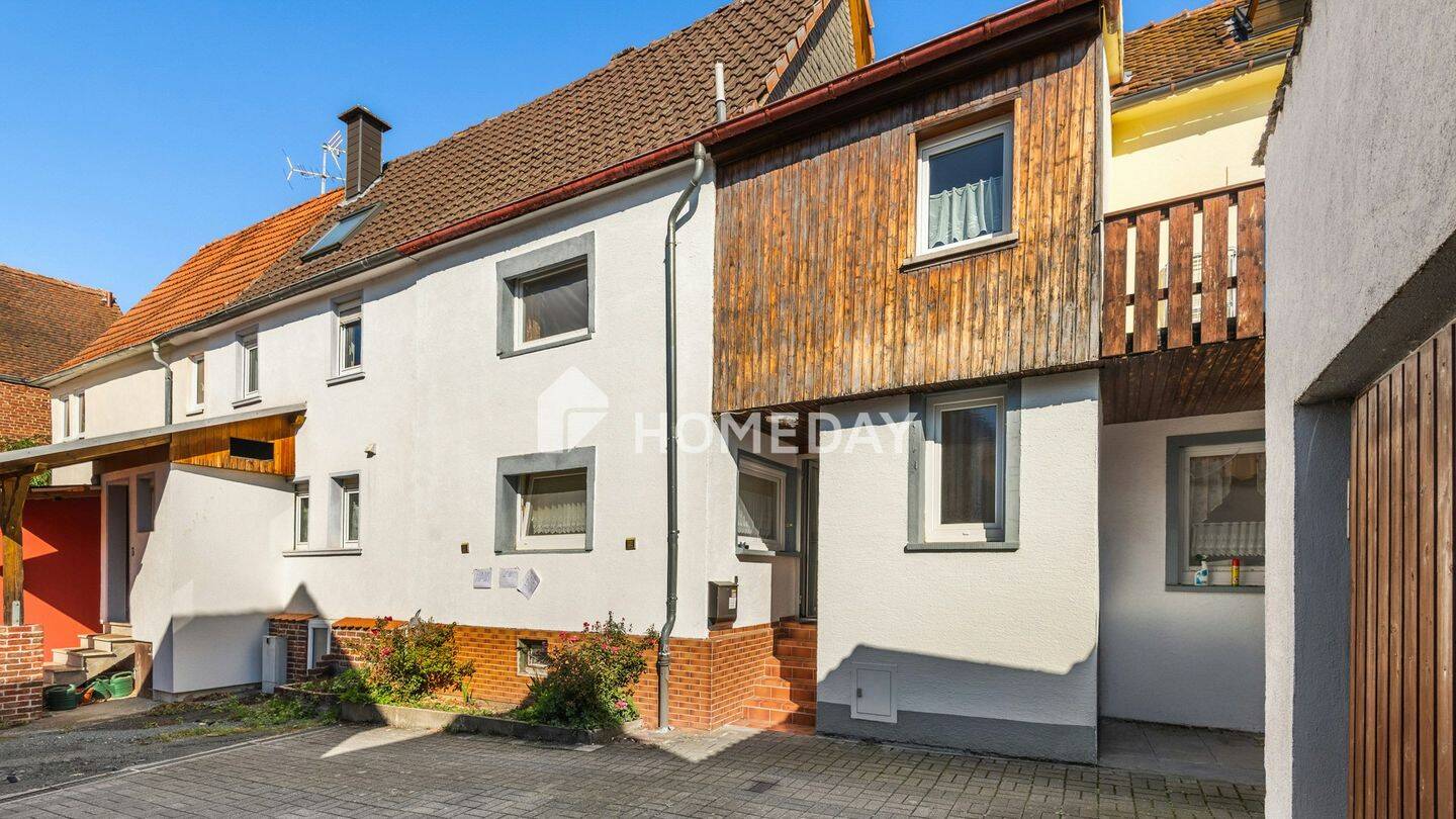 Charmantes Reihenendhaus mit vielen Modernisierungen, Garten und zwei Garagen, 65520 Bad Camberg
