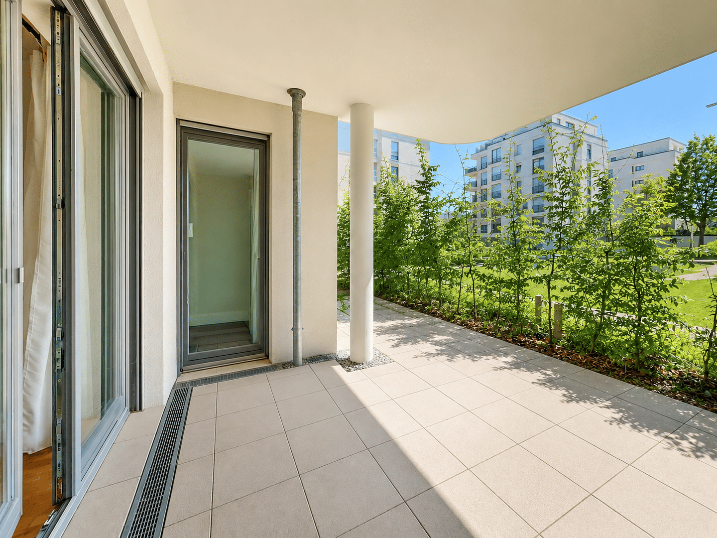 Urban wohnen am Ufer der Spree in 4-Zimmer-Terrassenwohnung, 10589 Berlin (Charlottenburg-Wilmersdorf Charlottenburg Kolonie Gerickes Hof)