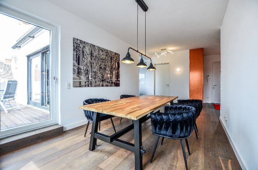 Klimatisiertes City-Refugium am Friesenplatz: Großzügige 3-Zimmer-Wohnung mit Klimaanlage, Balkon und Terrasse, 50672 Köln (Innenstadt-Nord Altstadt-Nord Neustadt-Nord)