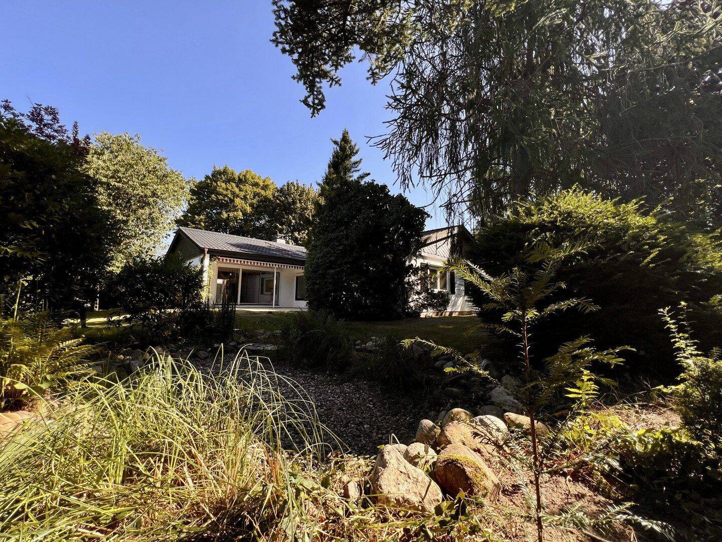 Heller 5-Zimmer-Bungalow mit Kamin, großem Garten & Doppelgarage | Stadtgrenze Hamburg, 22885 Barsbüttel