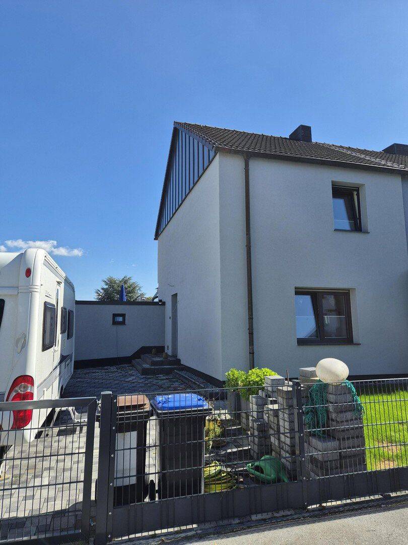 Reihenendhaus mit schönem Garten und Garage in Gelsenkirchen-Schaffrath, 45897 Gelsenkirchen (Beckhausen Buer Horst)