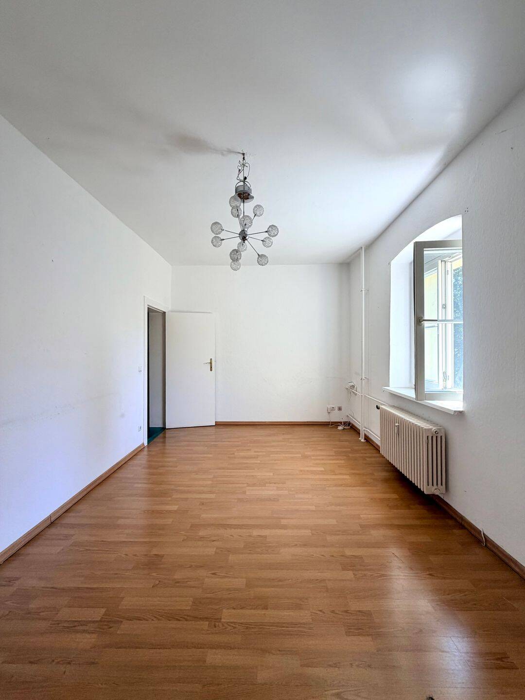 Charlottenburg für 3.800 €/m²: 2 Zimmer mit Grünblick + 2 eigene Stellplätze – bezugsfrei, 10589 Berlin (Charlottenburg-Wilmersdorf Charlottenburg Kolonie Gerickes Hof)