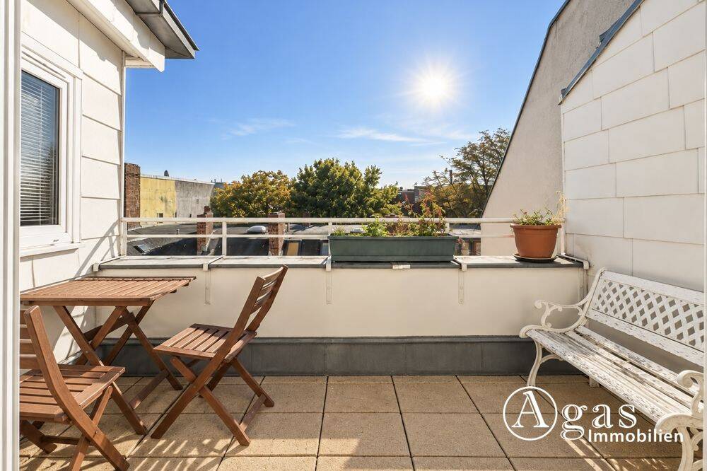 Dachgeschosswohnung mit 2 Zimmern und Dachterrasse in Berlin-Wedding, 13347 Berlin (Mitte Gesundbrunnen Wedding)