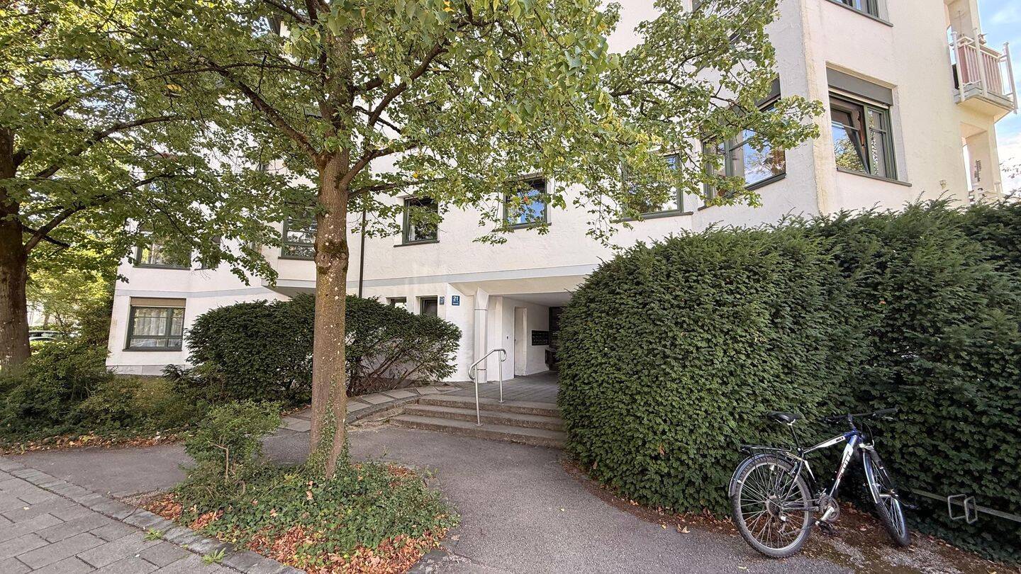 Erstbezug nach Sanierung – großzügige 4 Zimmer Wohnung in top Lage, 81247 München (Allach-Untermenzing Pasing-Obermenzing)