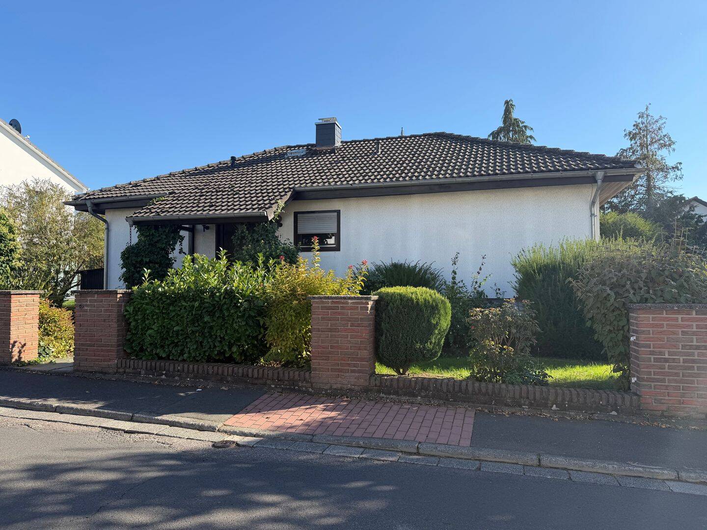 Bungalow mit Potenzial in Gambach – viel Platz, gute Lage und sofort verfügbar, 35516 Münzenberg