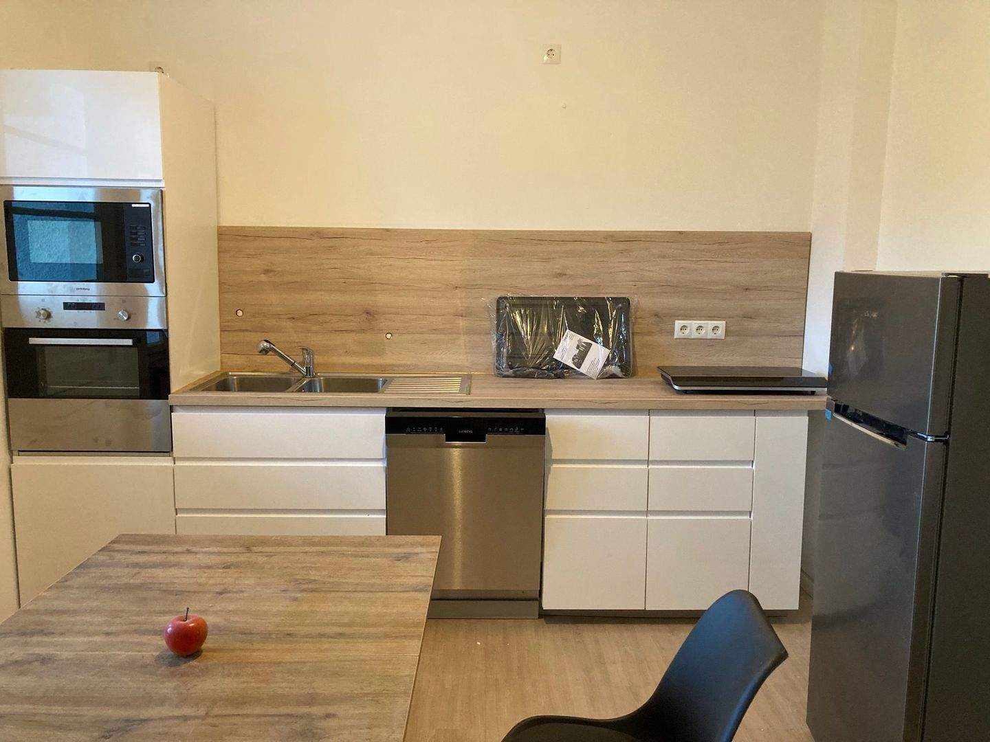 WG-Anteil mit 2 Räumen, 53 qm, Balkon, Bad, 56070 Koblenz