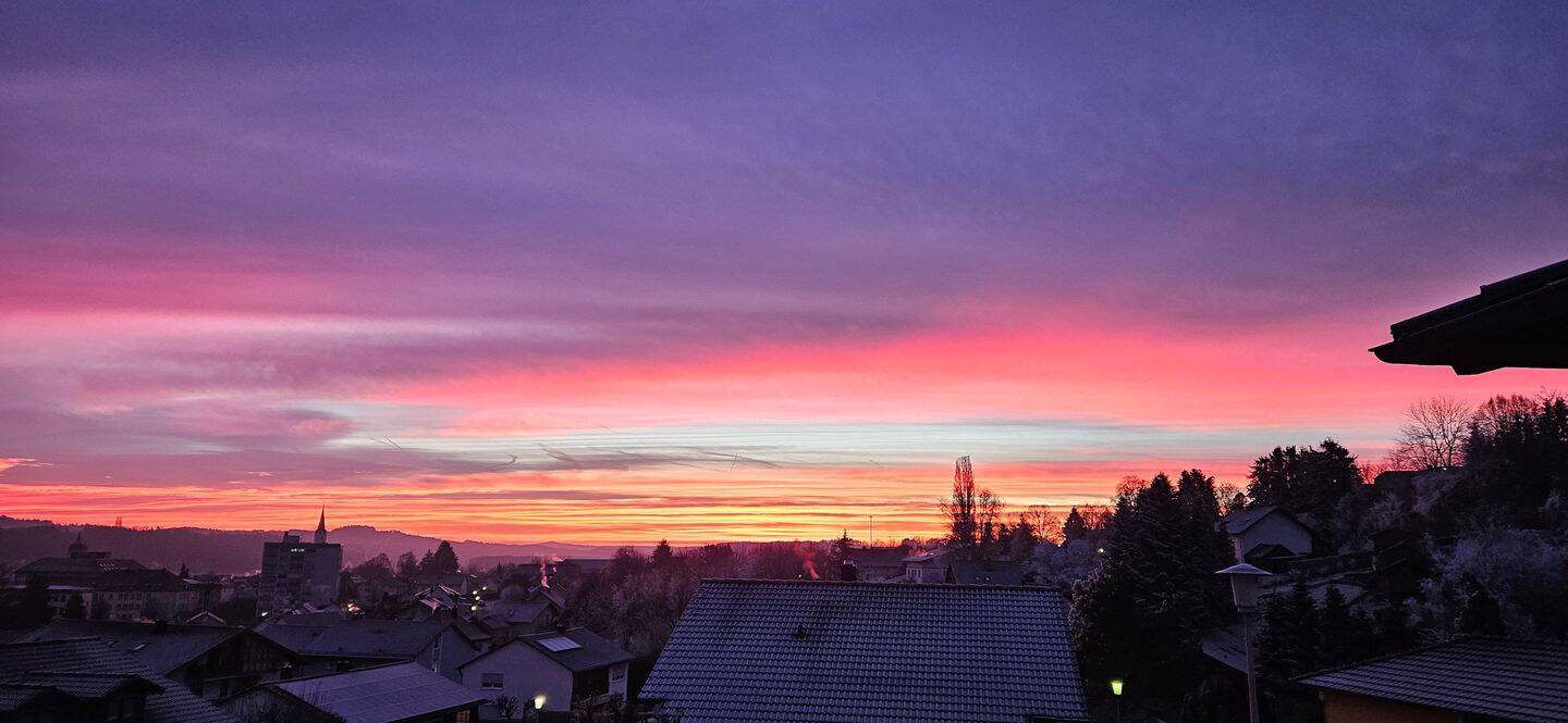 In guter Nachbarschaft: gepflegte 3,5-Zimmer-Wohnung mit Traumblick Richtung Kloster in Vilshofen/Donau, 94474 Vilshofen an der Donau