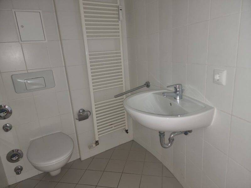 Frisch sanierte Wohnung, 6110 Halle (Saale) (Damaschkestraße Gesundbrunnen Innenstadt Lutherplatz Saaleaue)