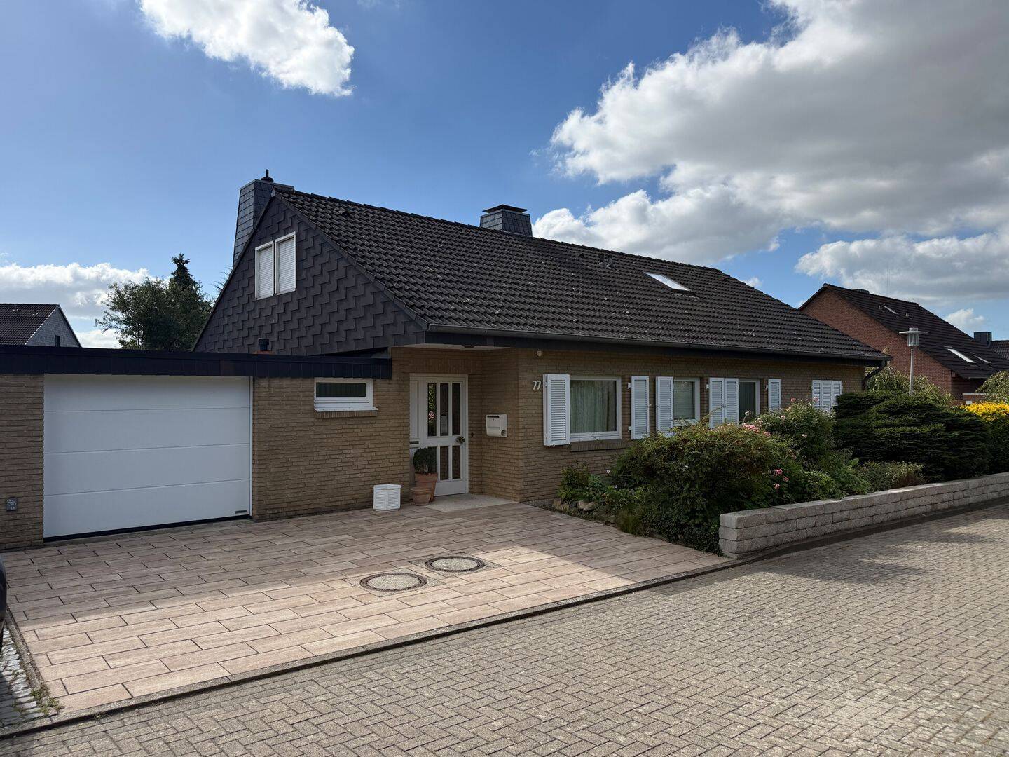 Großzügiges Wohnerlebnis auf versetzten Ebenen – Ihr neues Familiendomizil in Hildesheim Itzum!, 31141 Hildesheim
