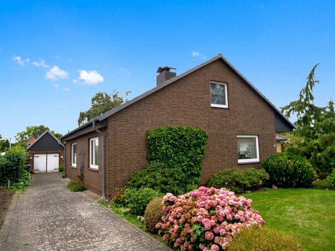 Gepflegtes Einfamilienhaus mit Wintergarten und vielen Möglichkeiten, 25770 Hemmingstedt