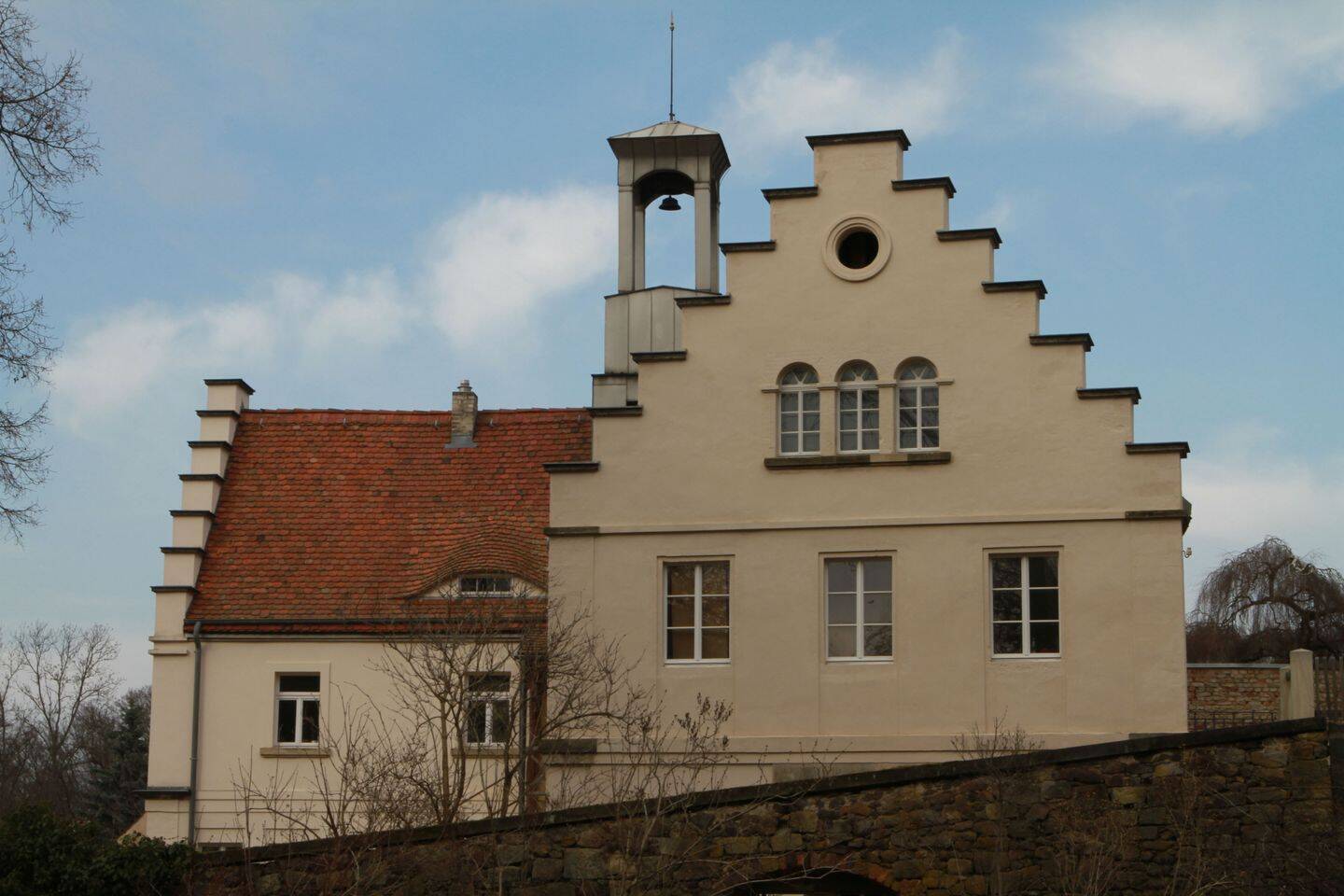 Erstbezug! sanierte Wohnung mit Terrasse und Garten, Rittergut Helfenberg, 1328 Dresden