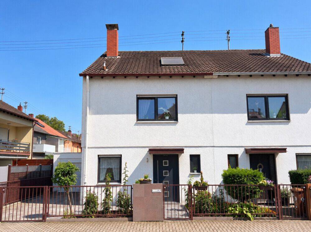 Raumwunder: Doppelhaushälfte mit 145 m² Wohnfläche in ruhiger Lage von LU-Edigheim, 67069 Ludwigshafen am Rhein (Edigheim Oppau Pfingstweide)