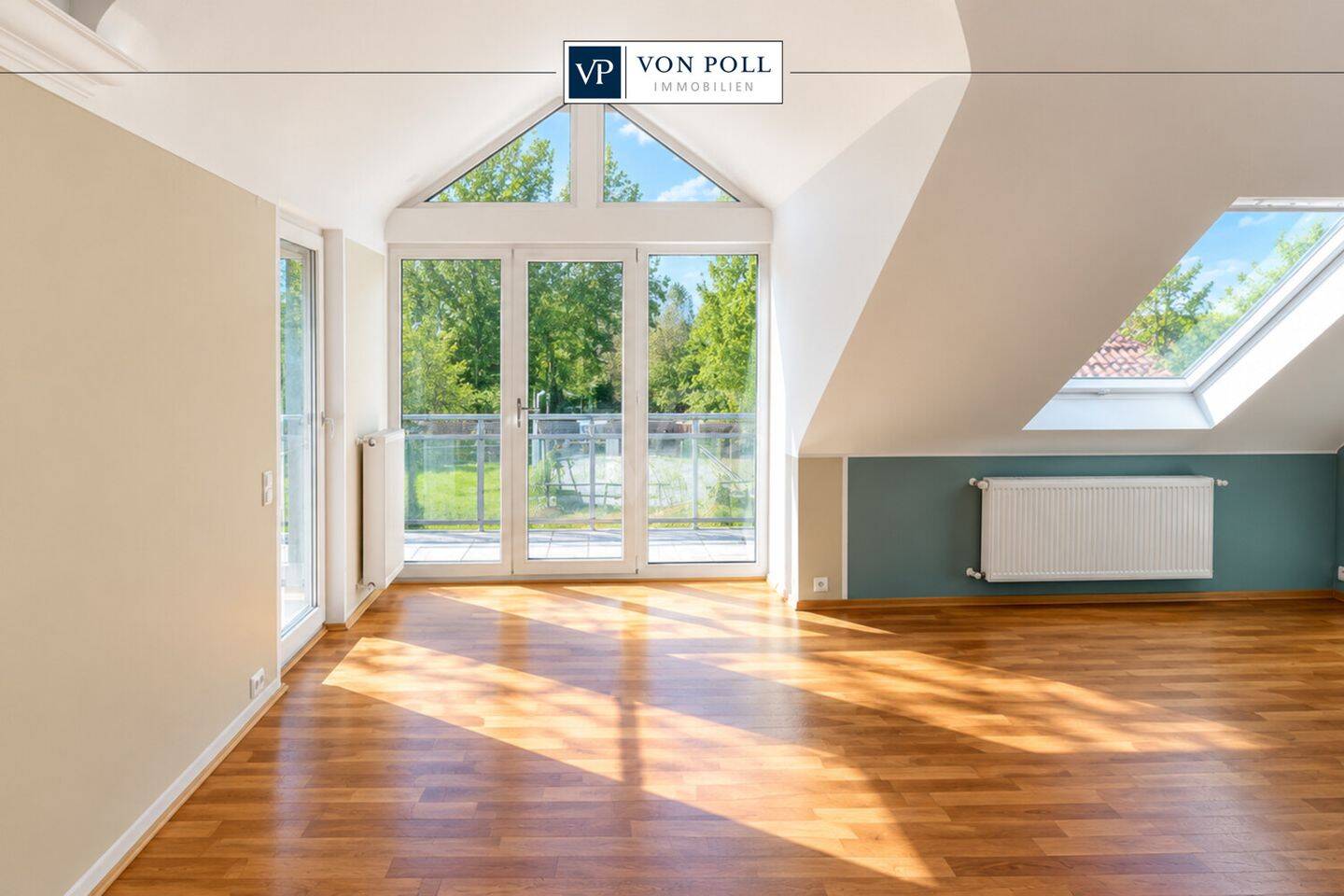 Charmante 3-Zimmer-Dachgeschosswohnung mit Balkon und Außenstellplatz – idyllisch in zweiter Reihe am Bach in Eppstein, 65817 Eppstein