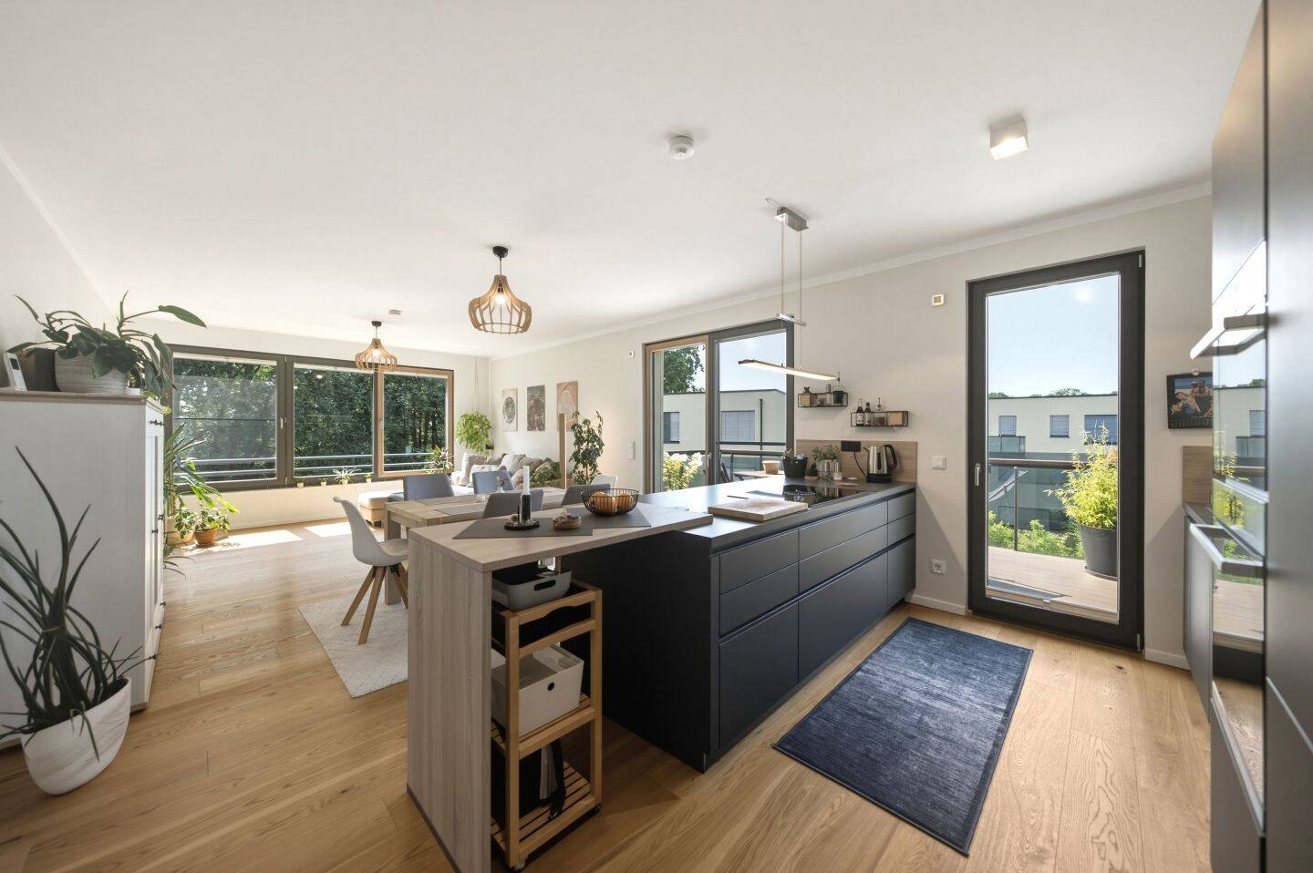 Modernes Zuhause im Grünen: bezugsfreies 4-Zimmer-Apartment mit Seeblick in Bestensee, 15741 Bestensee