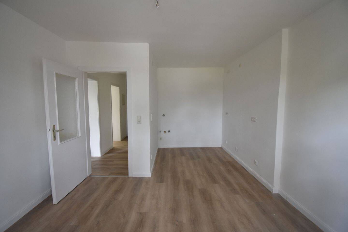 DU-Kaßlerfeld! Renovierte 2-Zimmer-Whg zu vermieten, 47059 Duisburg (Kaßlerfeld Neuenkamp)