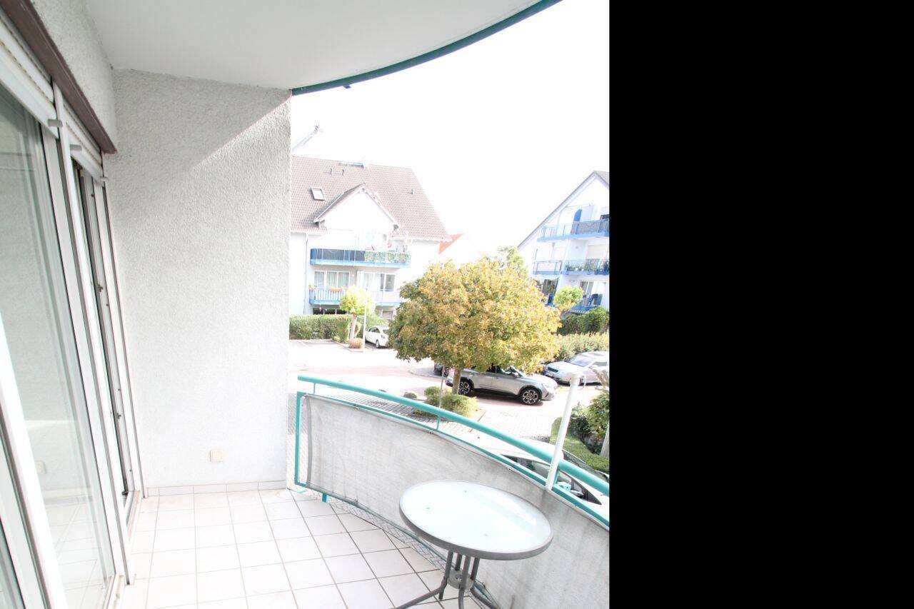Freiraum für eigene Wohnideen – Renovierungsbedürftige 1 Zimmer mit Balkon & Stellplatz, 65468 Trebur