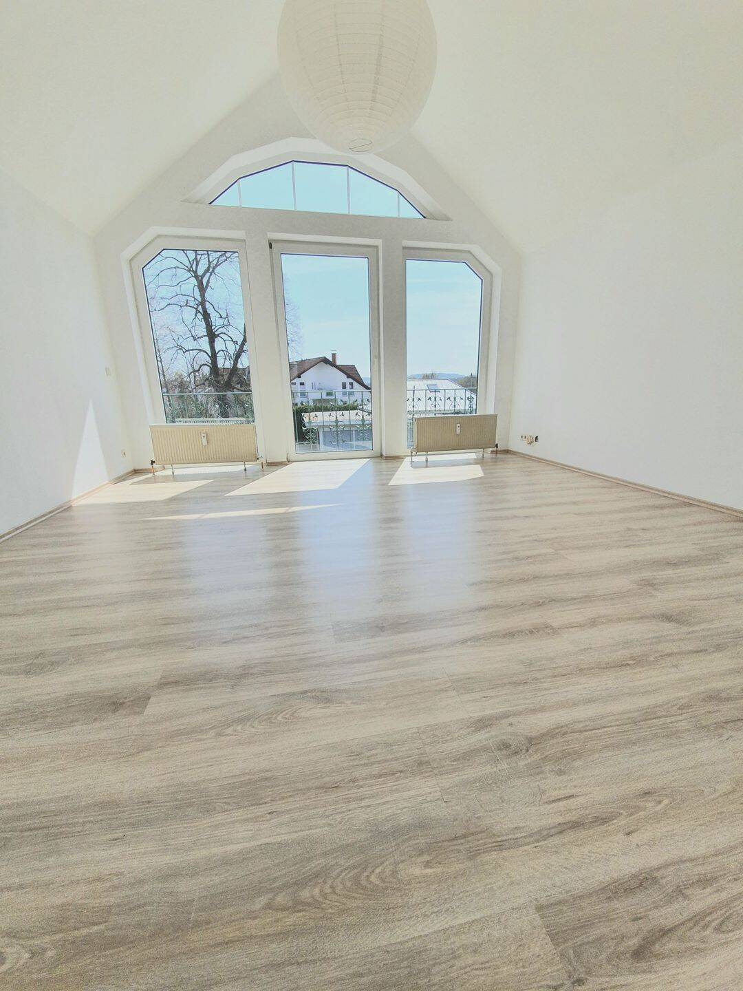 Tolle, helle 3-Zimmer Wohnung mit zwei Balkone, 56410 Montabaur