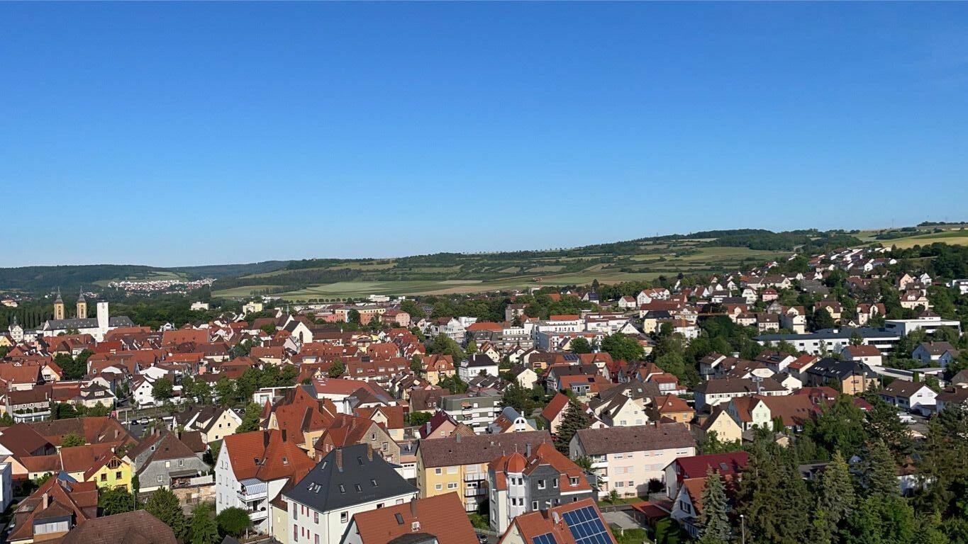Panoramablick-Penthouse mit Dachterrasse in Bad Mergentheim, 97980 Bad Mergentheim