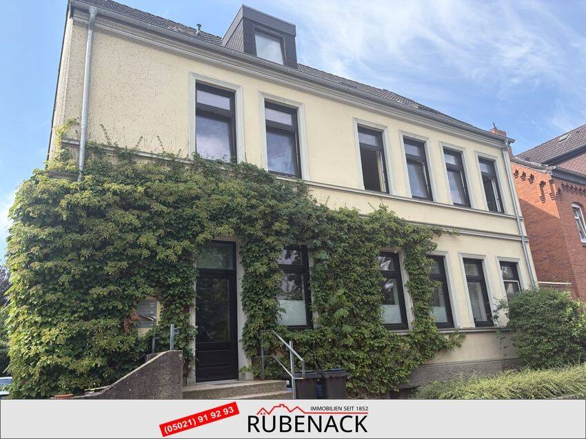 Frisch sanierte 3-Zimmer-Wohnung in zentraler Innenstadtlage mit Südwest-Loggia, 31582 Nienburg (Weser)