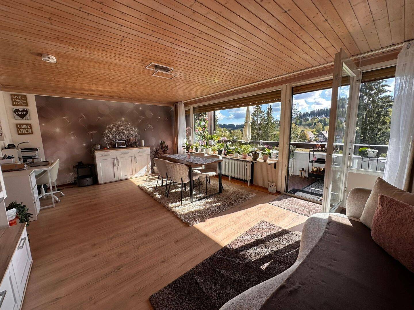 Renovierte 2-Zimmer-Wohnung im 5. OG mit Aufzug und atemberaubendem Panoramablick., 78141 Schönwald im Schwarzwald