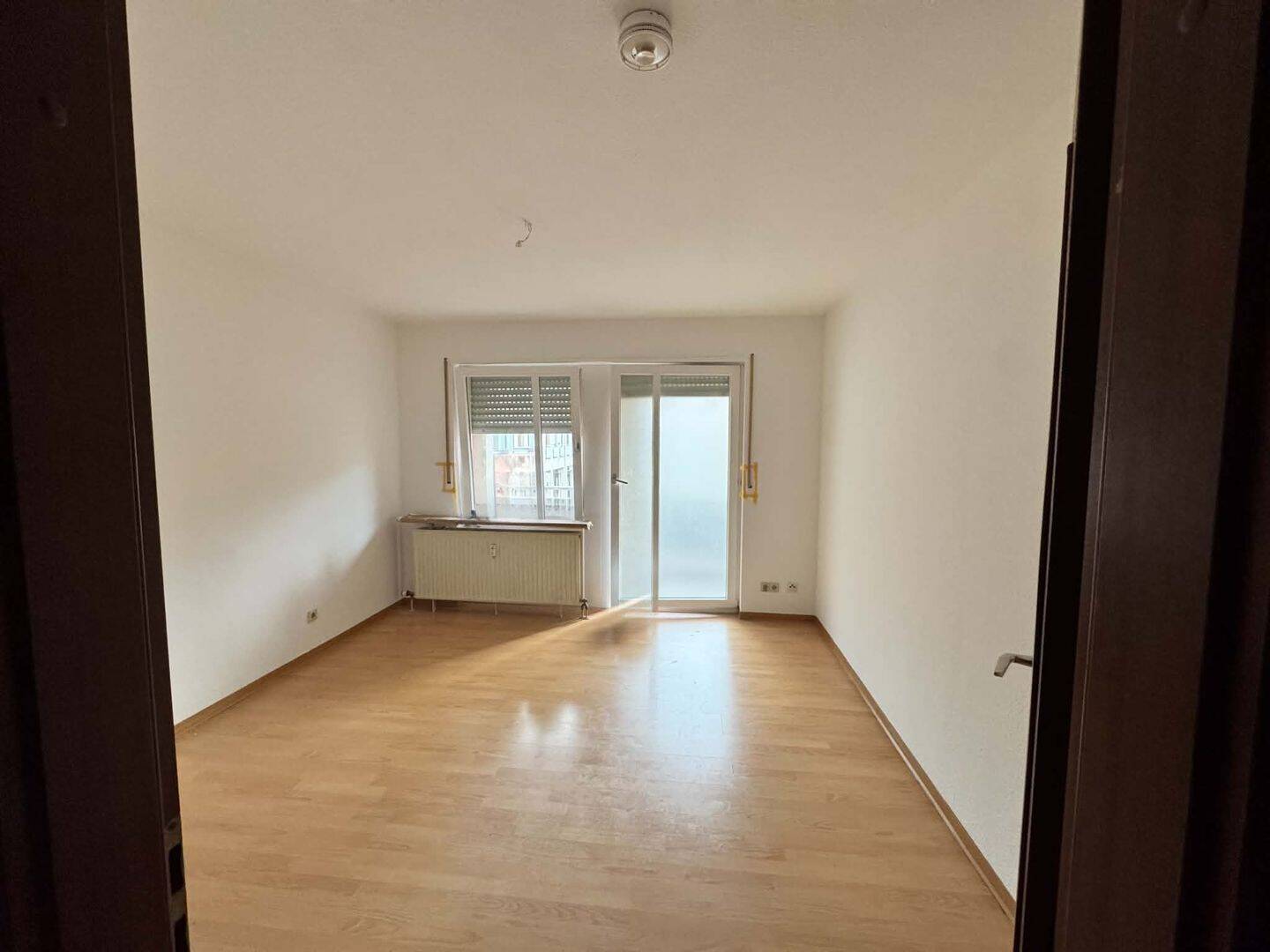 Charmante 1-Zimmer-Wohnung mit Balkon & Einbauküche, 76139 Karlsruhe (Hagsfeld Rintheim Waldstadt)