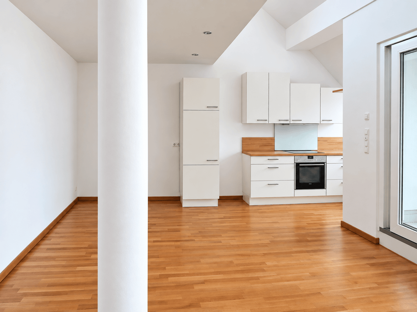 Wohnen mit Weitblick: Moderne 2,5-Zimmer-Galeriewohnung mit Dachterrasse (Loggia) · KfW 70, 85221 Dachau