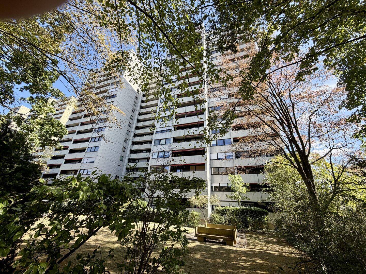 Günstig geschnittene Wohnung mit Grünblick in zentraler Stadtlage, 76133 Karlsruhe