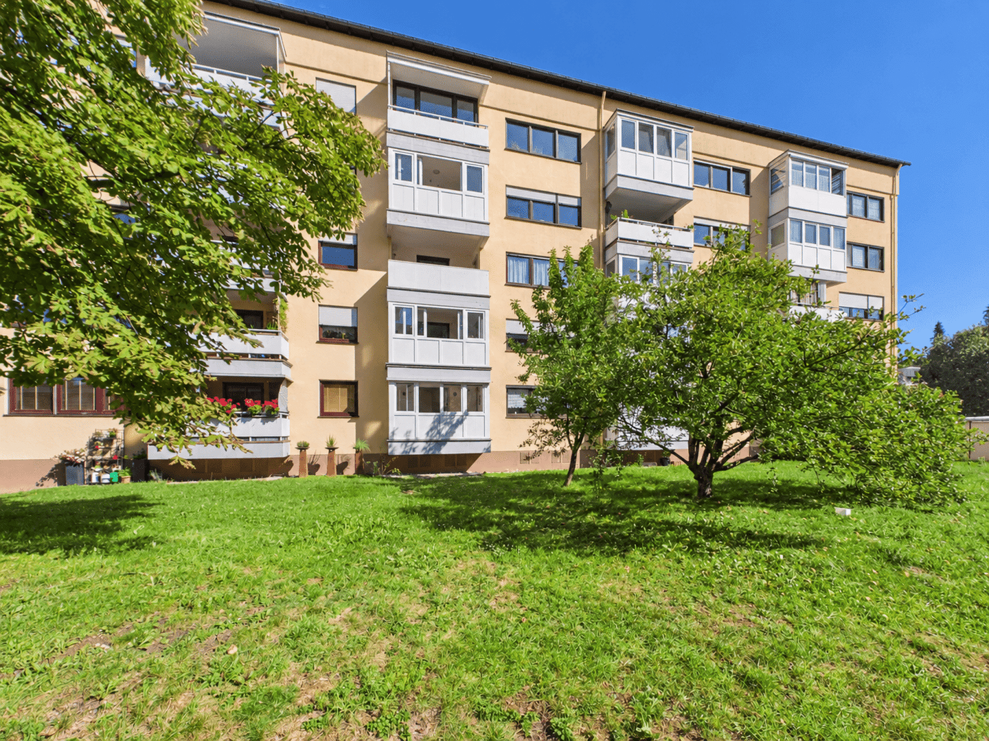 3-Zimmer-Wohnung in zentraler Lage von Trostberg mit Loggia und Garage, 83308 Trostberg