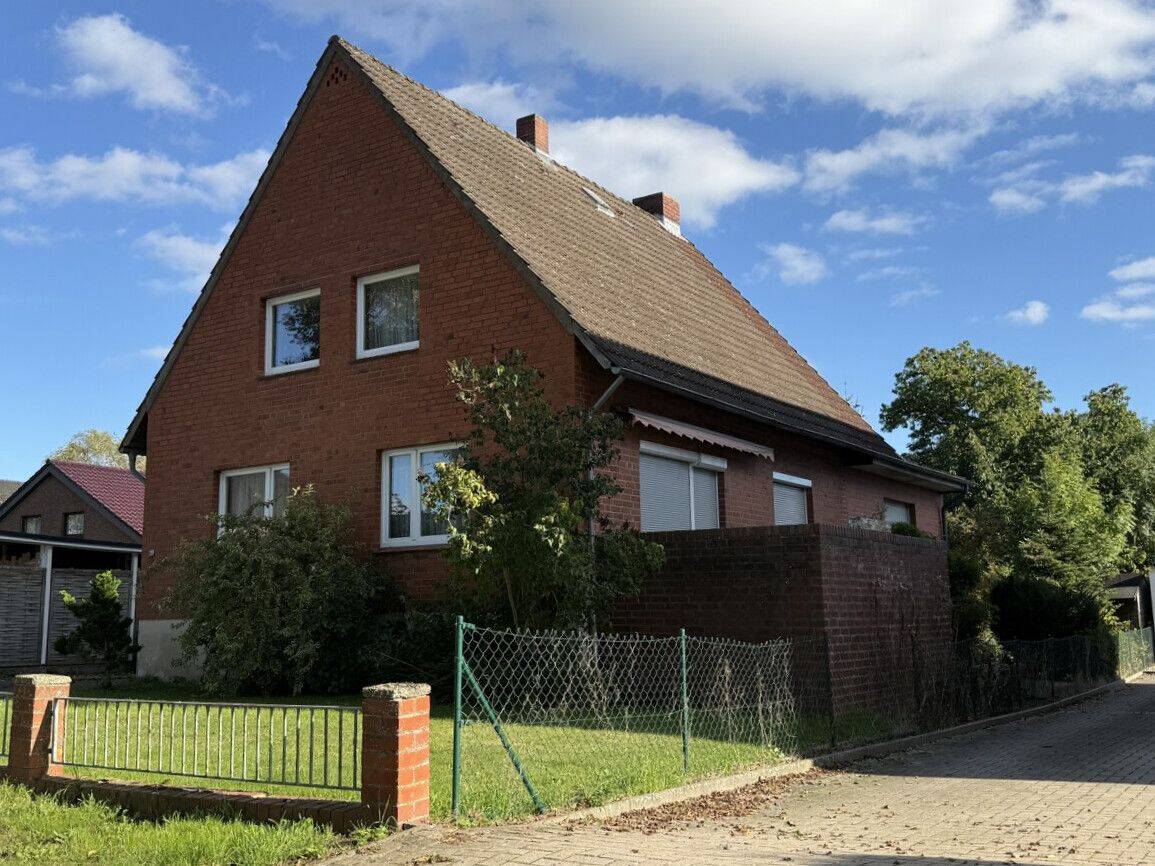 sanierungsbedürftiges Architektenhaus mit großem Garten und Garage, 23617 Stockelsdorf