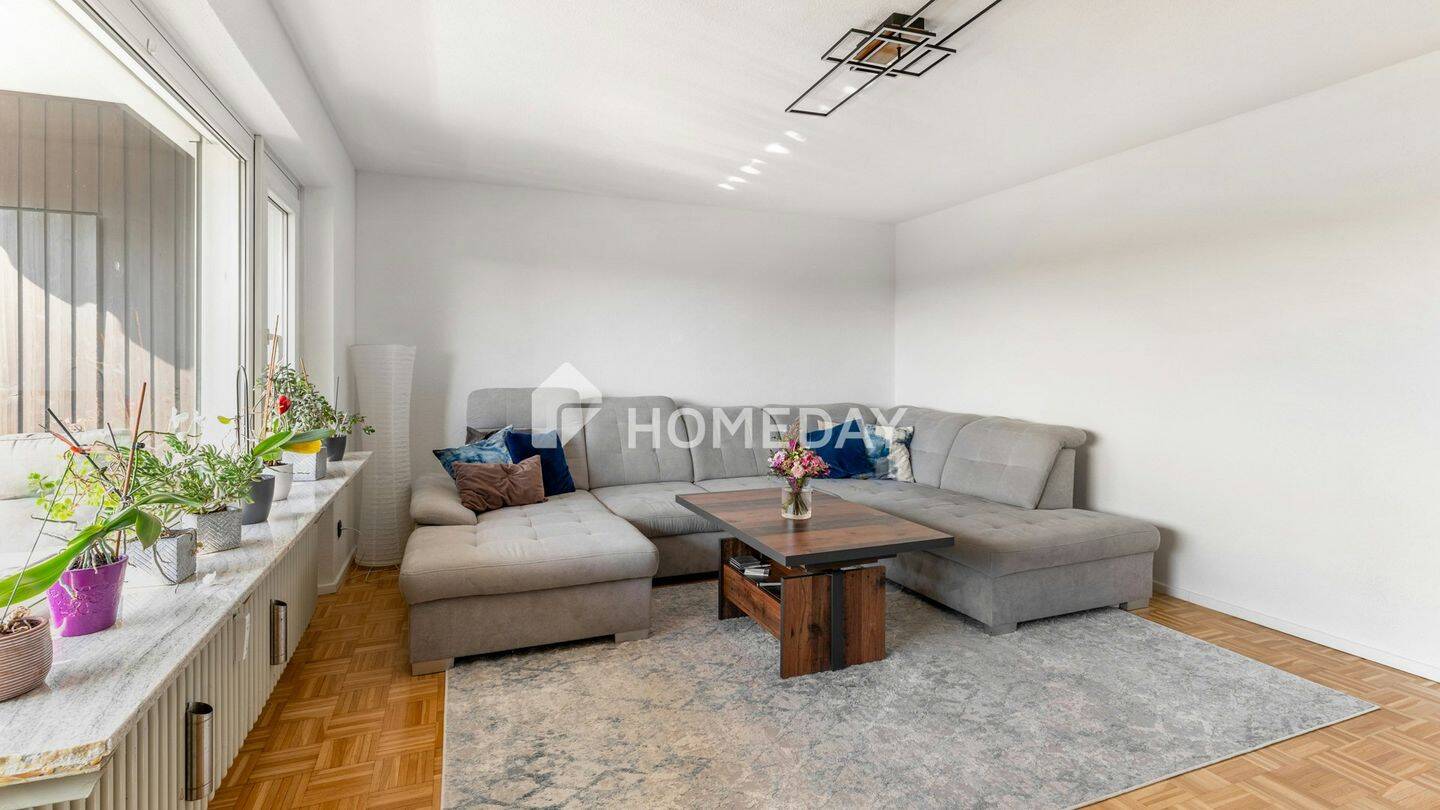 Über den Dächern wohnen: 4 Zimmer mit Weitblick, EBK, Balkon, gehobener Ausstattung & TG-Stellplatz, 78054 Villingen-Schwenningen