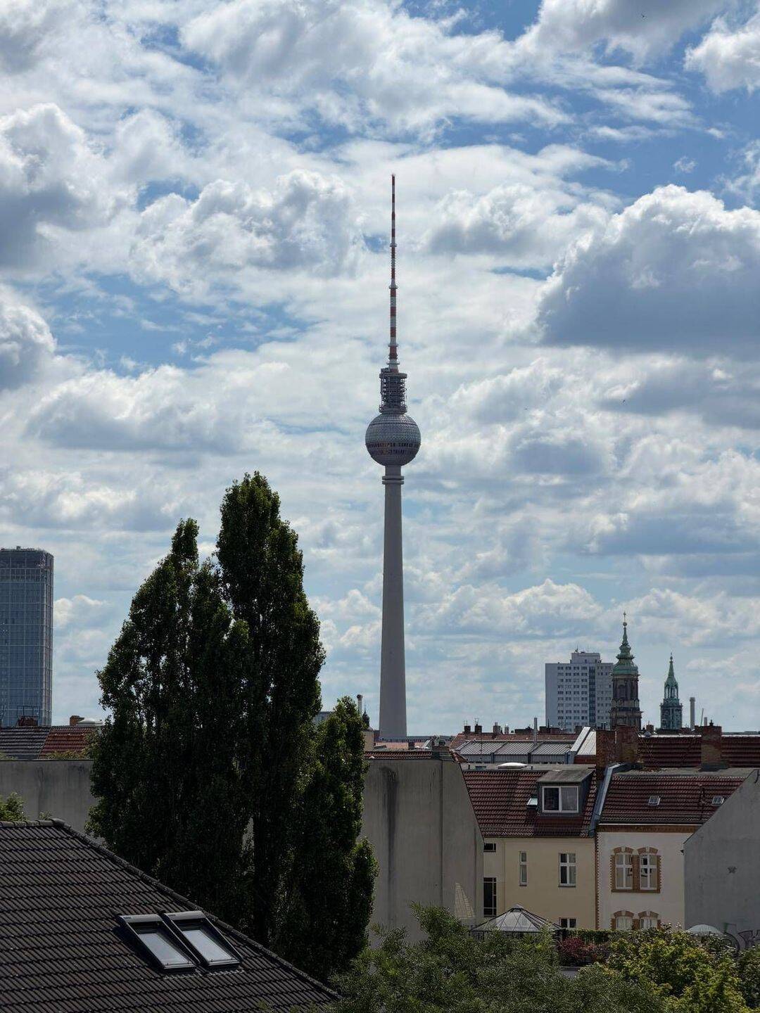 Berlin-Mitte mit Weitblick: 2-Zimmer-Wohnung im 7. OG mit Balkon, 10115 Berlin (Mitte Wedding)