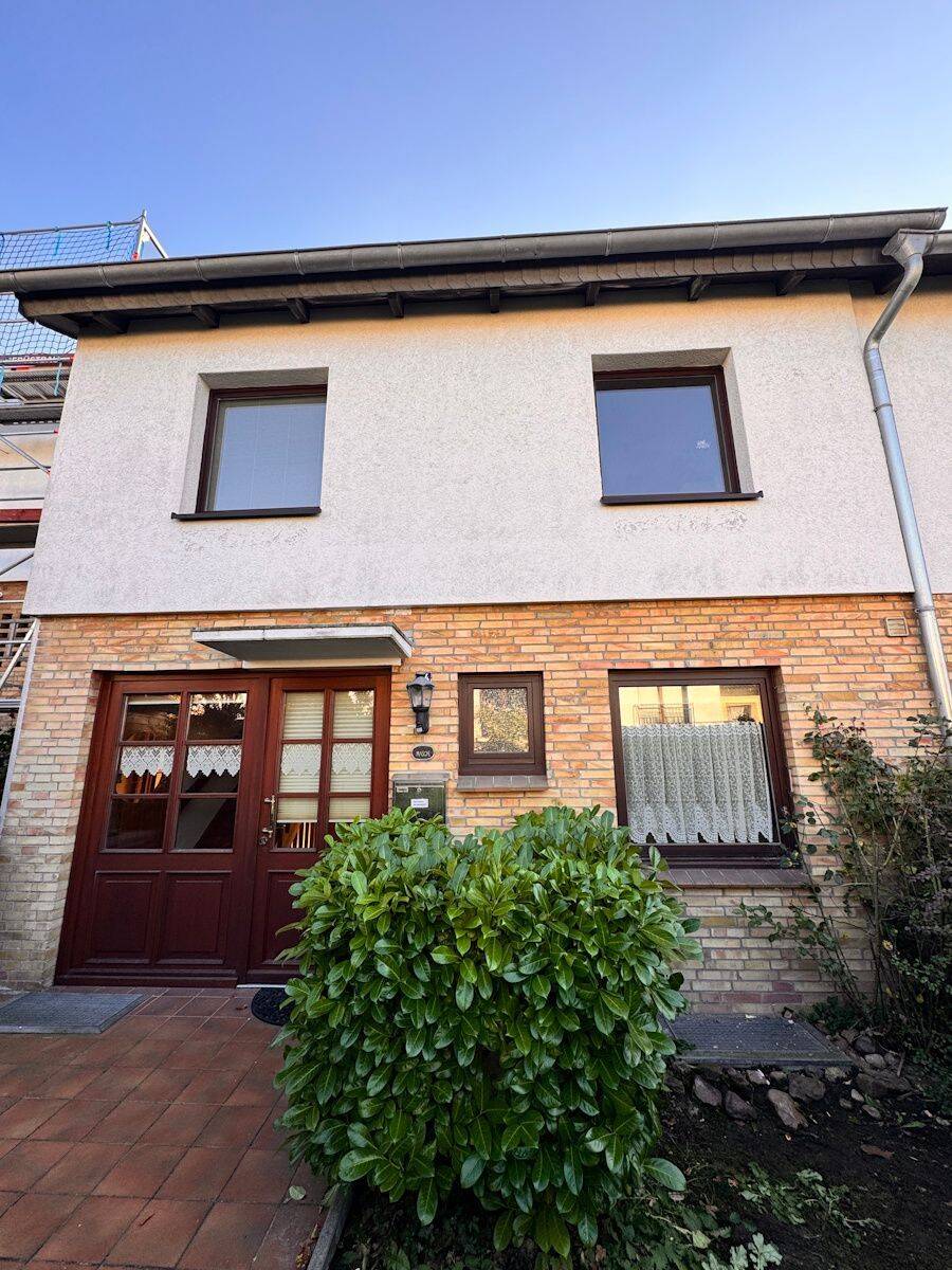 Zweigeschossiges Reihenmittelhaus mit 4-5 Zimmern in Buxtehude-Süd zu verkaufen, 21614 Buxtehude